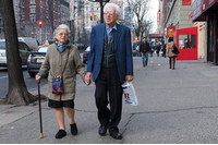 Vervang de AOW door een basisinkomen voor ouderen image