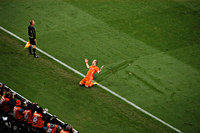 Arjen Robben juicht na het maken van een doelpunt