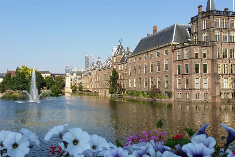 Hoe de Nederlandse overheid al veertig jaar de ziekte van Baumol in de publieke dienstverlening aanwakkert image