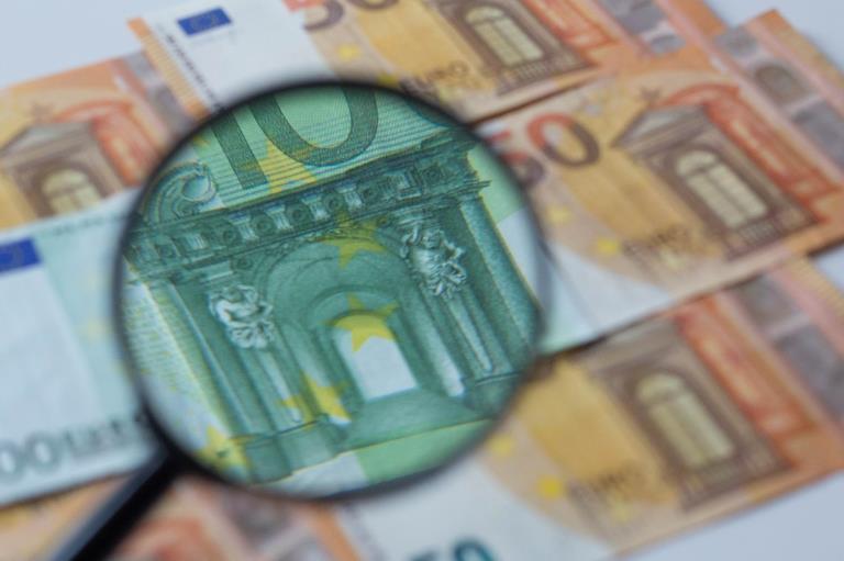 Laat de eurozone niet over aan financiële experts image