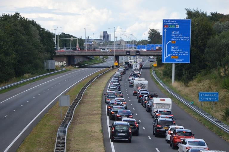 Het andere rijden, het einde van het fileleed! image