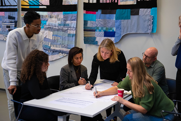 Ethiek in het economieonderwijs: een breed gedeelde wens, maar hoe integreer je het in het curriculum? image