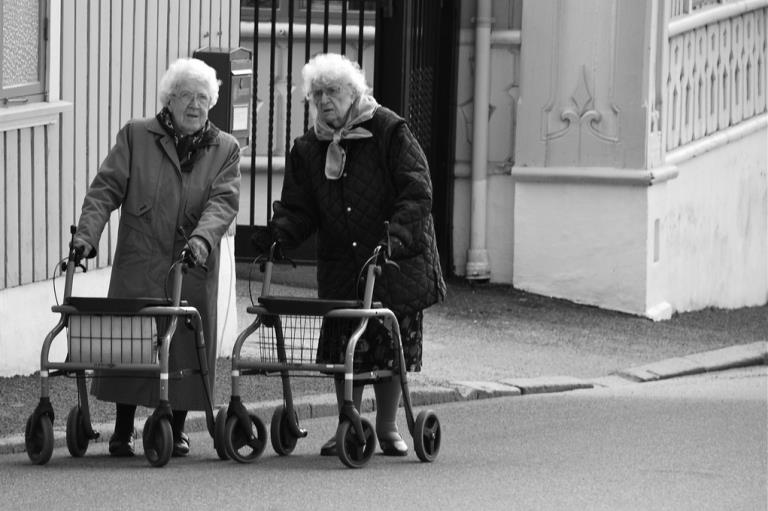 Dragen de sterkste schouders de zwaarste lasten in de ouderenzorg? image